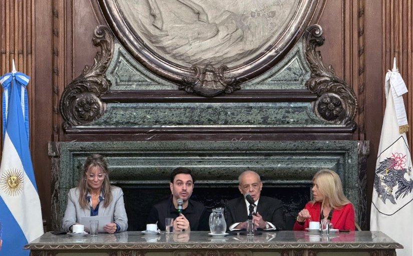 Describa la foto